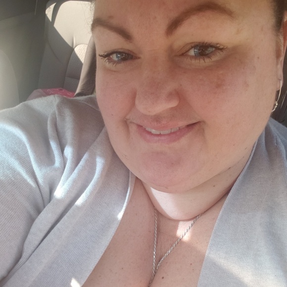 Meet your Posher, Jaime - Picture 2 of 2